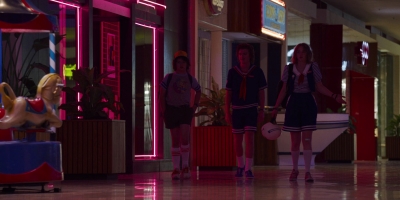 Stranger_Things_S03E02_mp44367.jpg