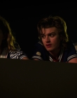Stranger_Things_S03E04_mp41049.jpg