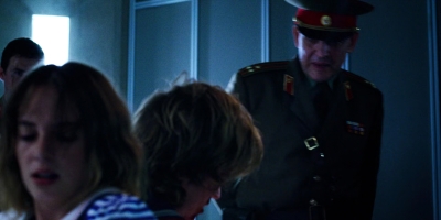 Stranger_Things_S03E06_mp42218.jpg