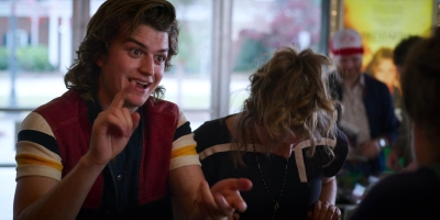 Stranger_Things_S03E08_mp46330.jpg